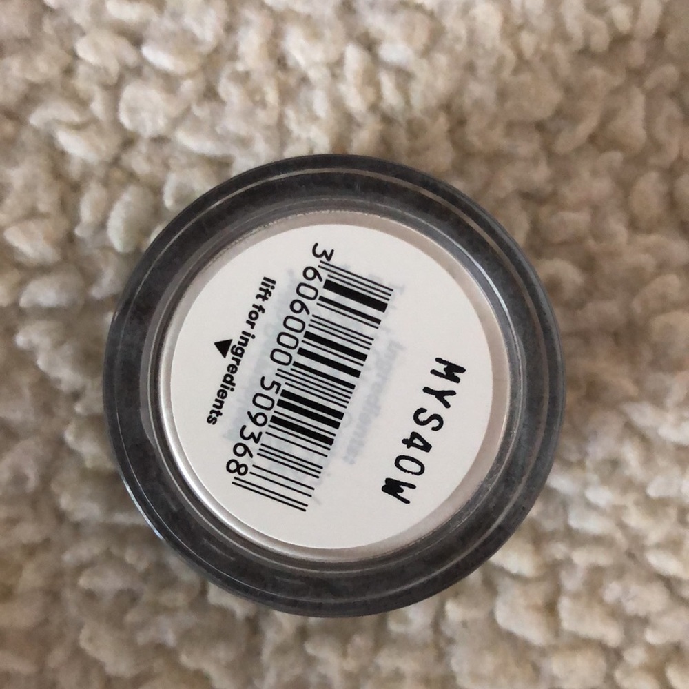 🍄 DermaBlend Professional Loose Setting Powder - Picture 3 of 3
